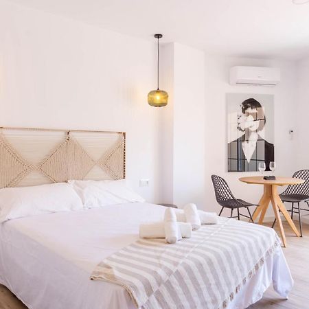Apartment Carihuela Beach Malaga Торремолинос Экстерьер фото