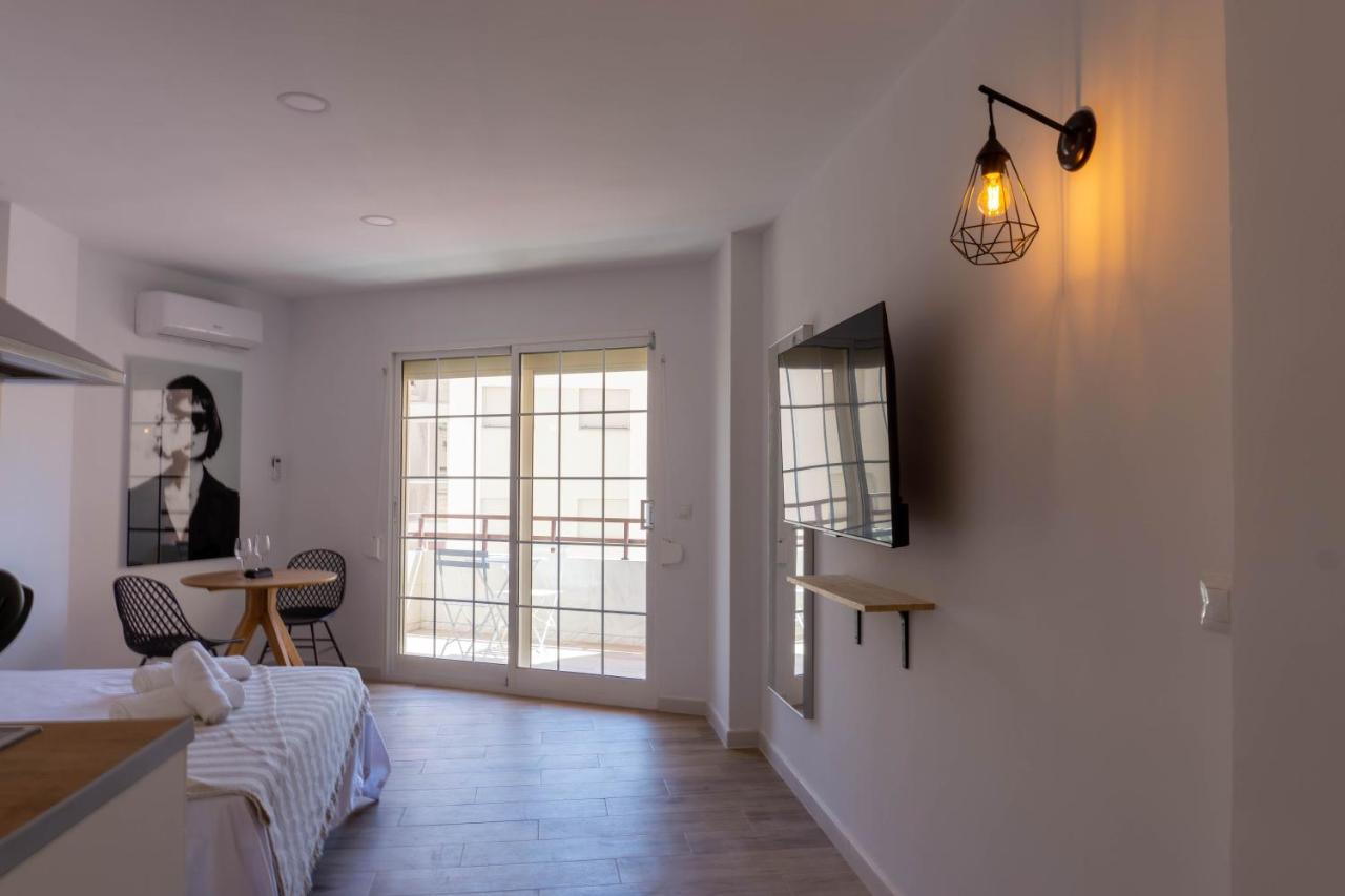 Apartment Carihuela Beach Malaga Торремолинос Экстерьер фото